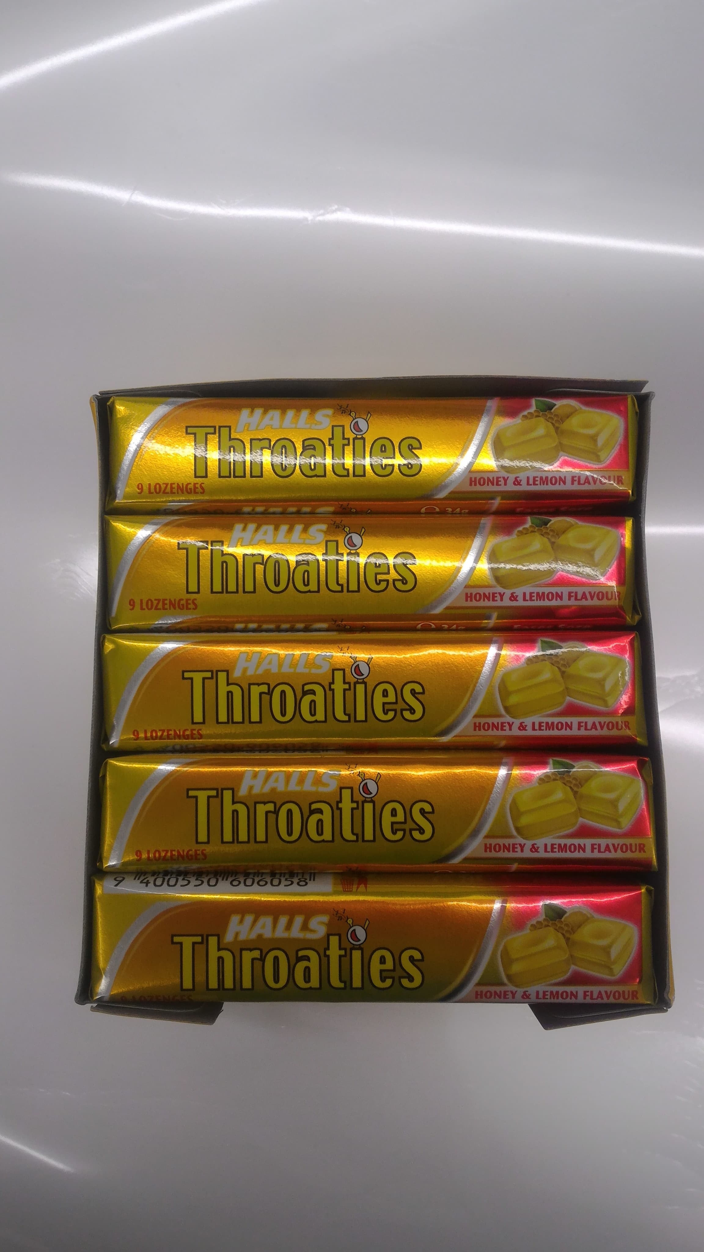 Halls Honey & Lemon Throaties 20 Sticks